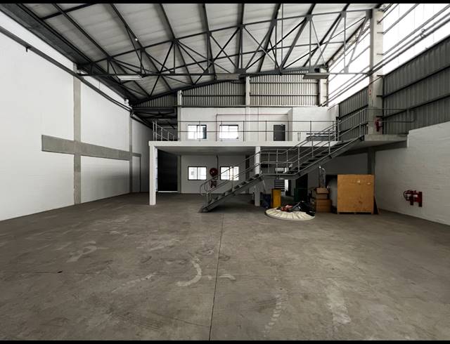 401M² WAREHOUSE TO LET IN AIRPORT INDUSTRIA